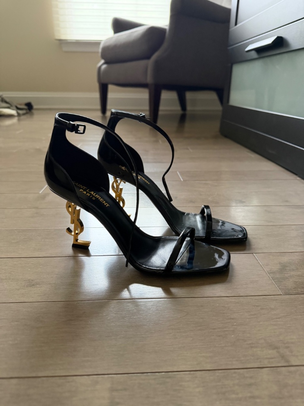 Saint Laurent Opyum Sandals in Patent Leather 3.3 inch heel - Picture 6 of 7
